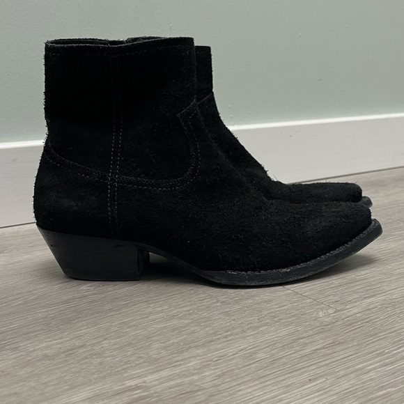 Saint Laurent Lukas boot. Size 36.5 euro 6.5 USA
LIKE NEW- worn one time. - Picture 3 of 14